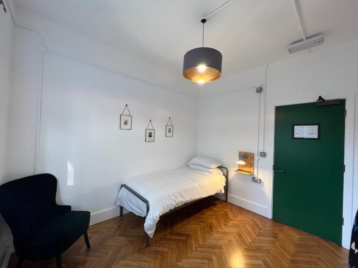 The Bristol Wing Hostel Exterior photo