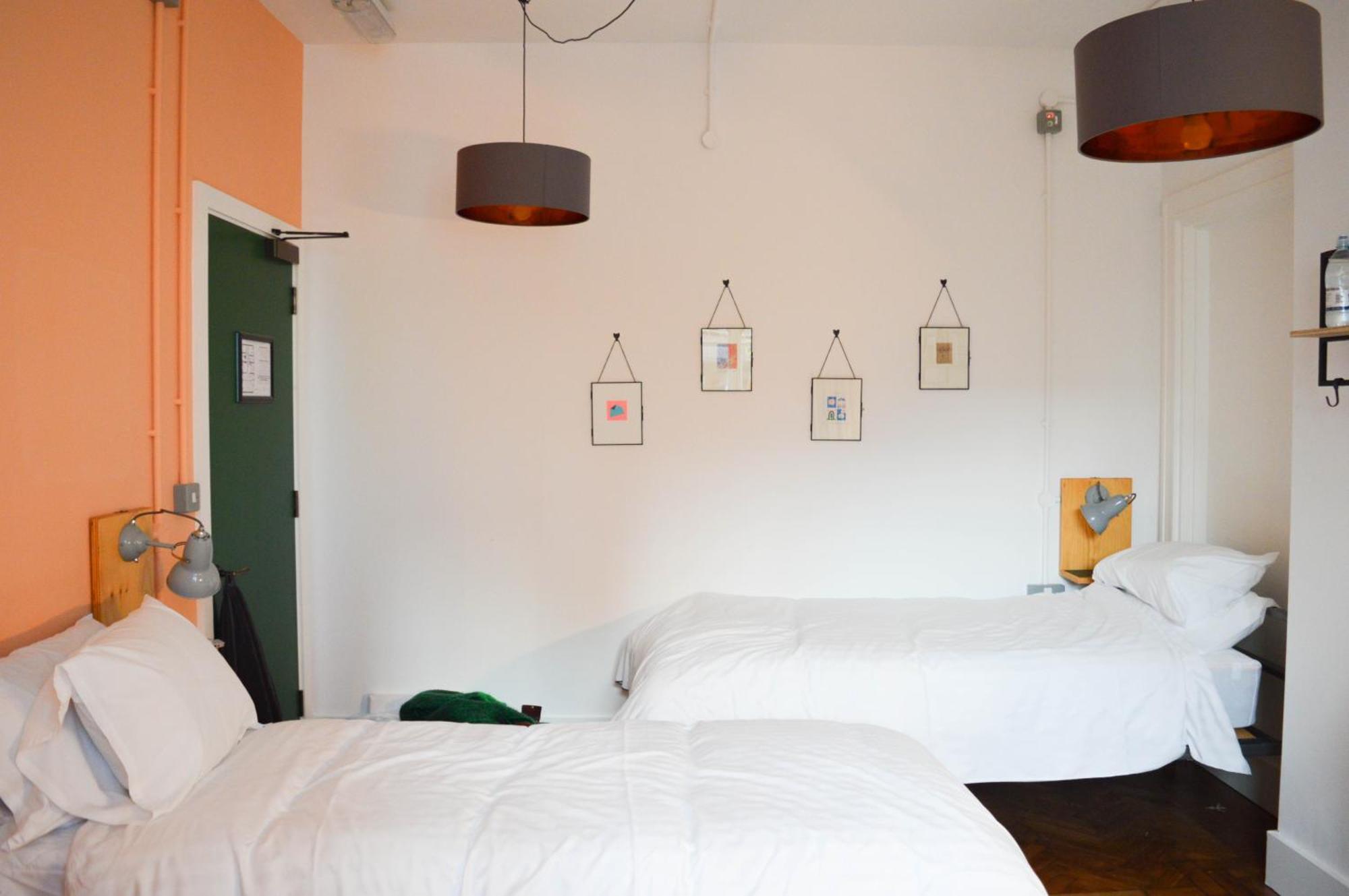 The Bristol Wing Hostel Exterior photo